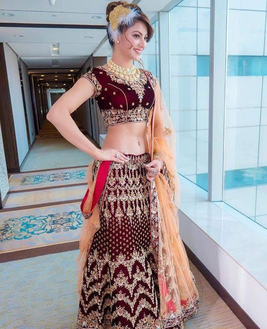 Urvashi Rautela's Bridal Look In Fashion Show 3